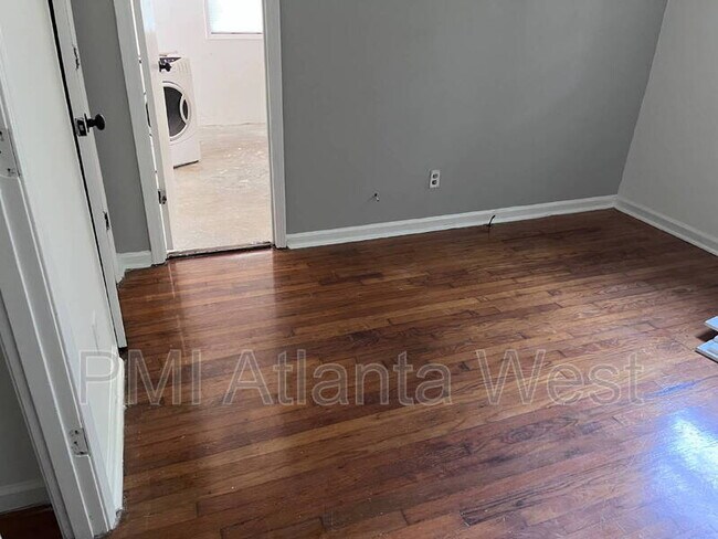 Foto del edificio - 165 Hidden Brook Ct