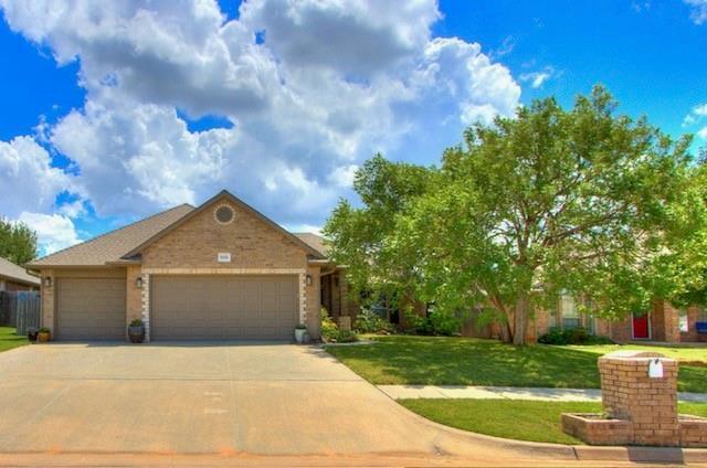 Foto principal - 16616 Hardwood Pl