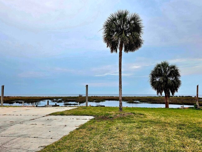 Foto del edificio - 21155 Keaton Beach Dr