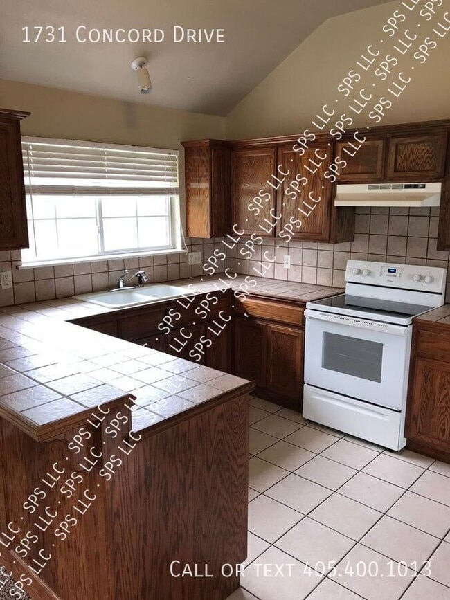 Foto del edificio - 1731 Concord Dr