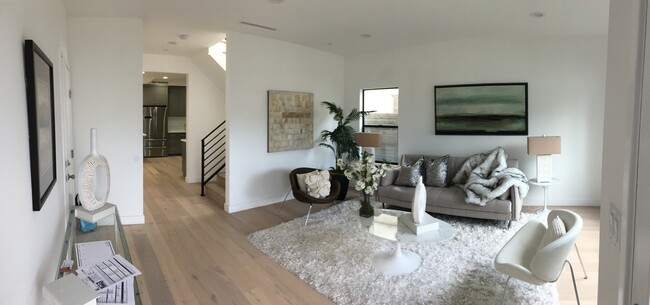 Living Room - 3612 Kelton Ave