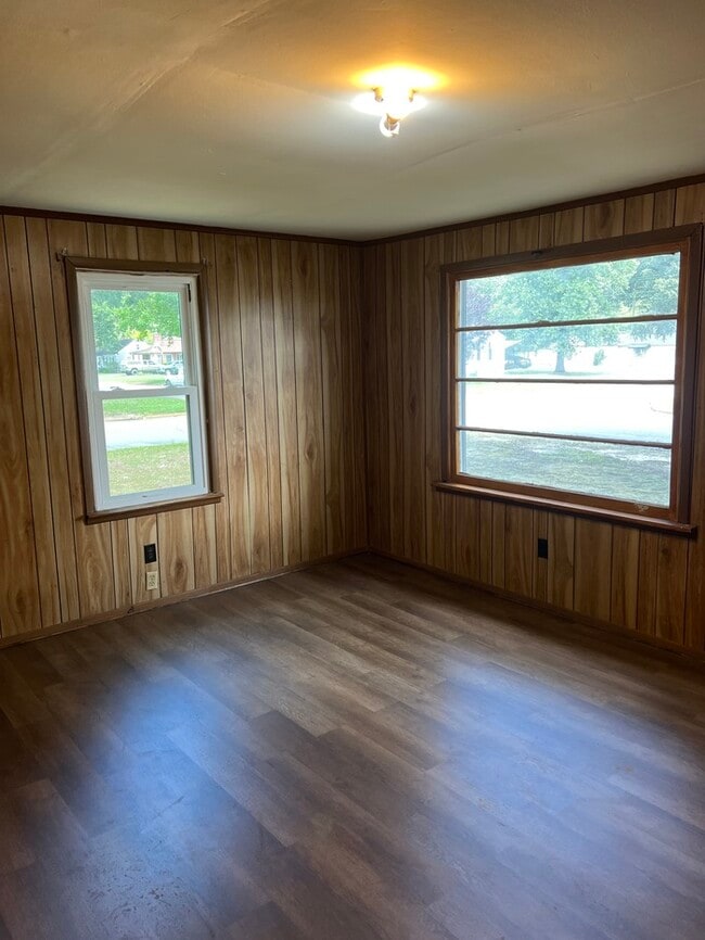 Building Photo - 903 Rapids Street, Roanoke Rapids, NC