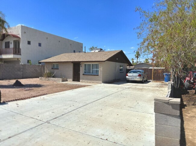 Building Photo - REMODELED TWO (2) BEDROOM HOUSE WITH EXTRA...