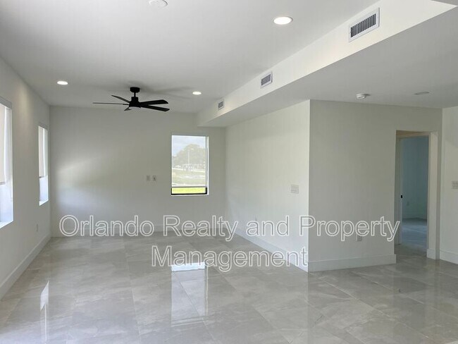 Building Photo - 6201 Chorus Dr