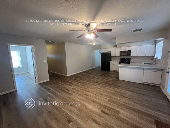 Building Photo - 1660 E Impala Ave