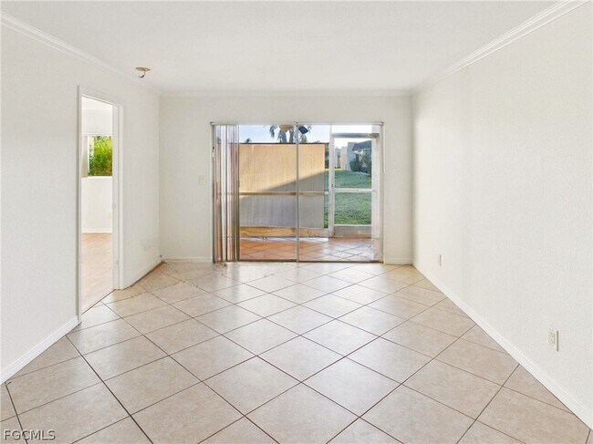 Foto del edificio - 6300 South Pointe Blvd