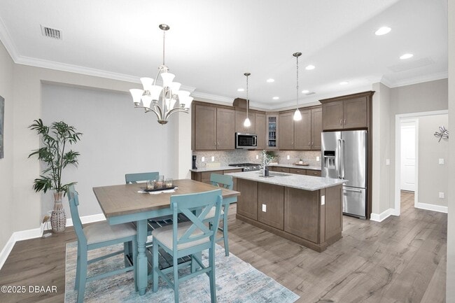 Building Photo - 341 Good Life Wy