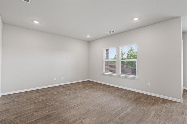 Building Photo - 493 Apache Plum Dr