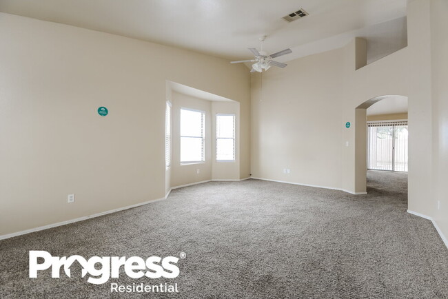 Foto del edificio - 9491 E Caldwell Dr