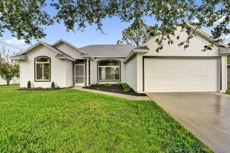 Building Photo - 1237 SW Edinburgh Dr