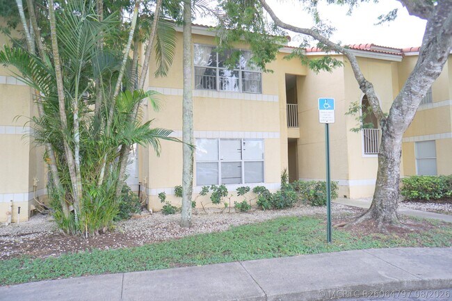 Foto del edificio - 12620 Vista Isles Dr