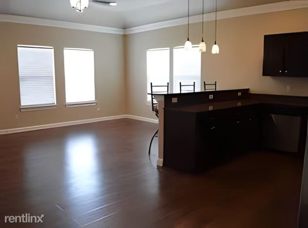 Building Photo - 3 br, 3 bath Townhome - 1418 George Avenue 1