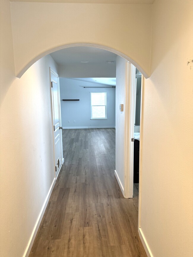 Foto del edificio - 1115 Leepike Ct