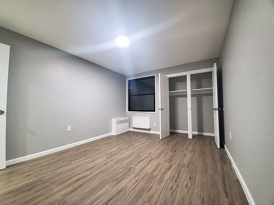 Foto del edificio - 2 bedroom in BRONX NY 10467