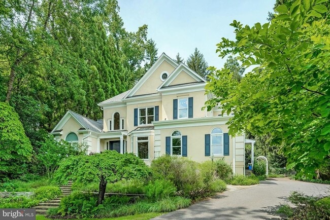 Building Photo - 6698 Glenbrook Rd