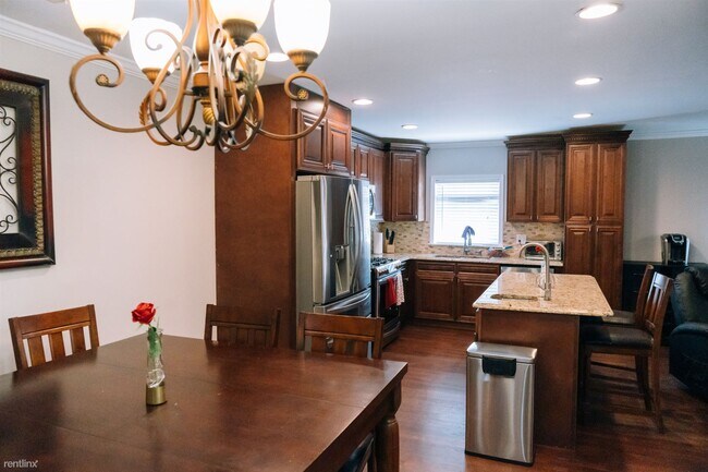 Building Photo - 3 br, 3 bath House - 1215 Vista Valley Dri...