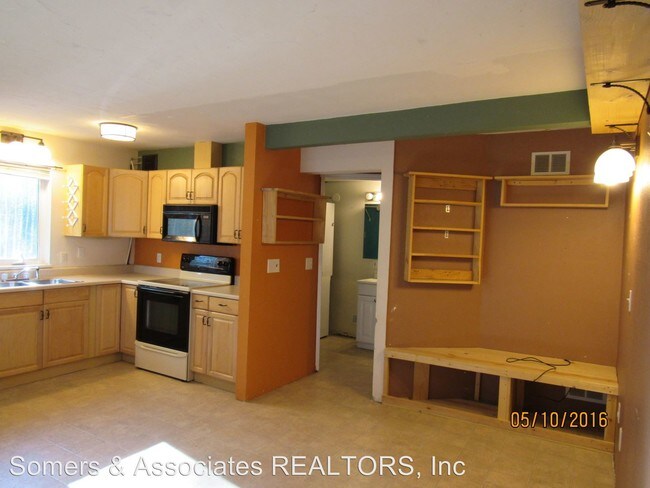 Building Photo - 389 Lanni Ave