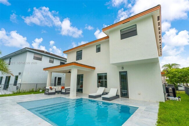 Foto del edificio - 15540 NW 88th Ave