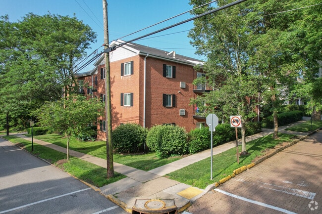 Building Photo - 112 10th St