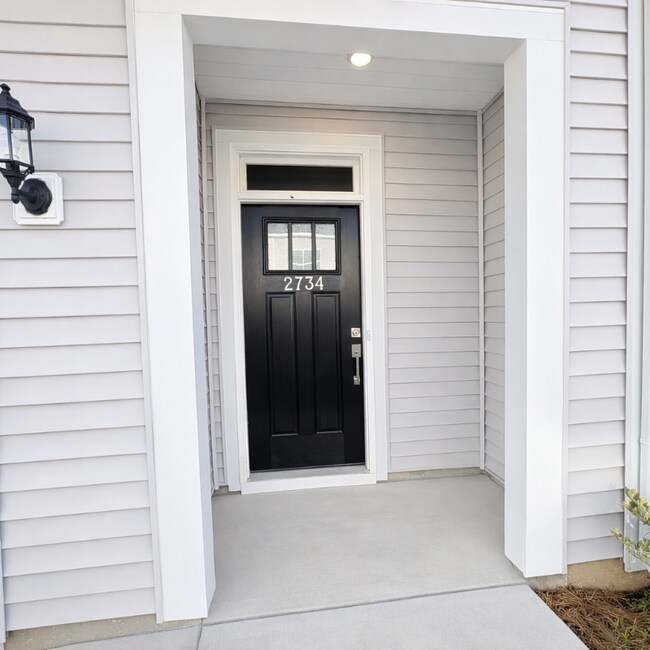 Foto del edificio - 2734 Lehigh Rd