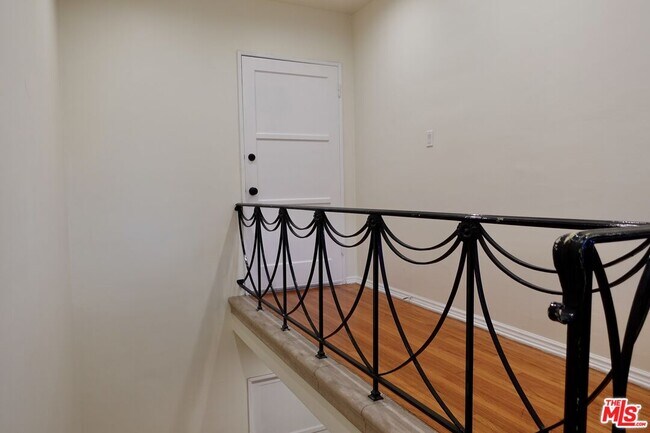 Foto del edificio - 906 Croft Ave