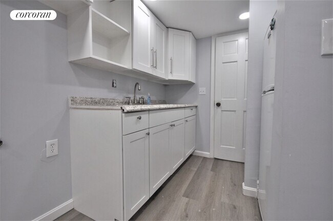 Foto del edificio - 673 Lenox Rd