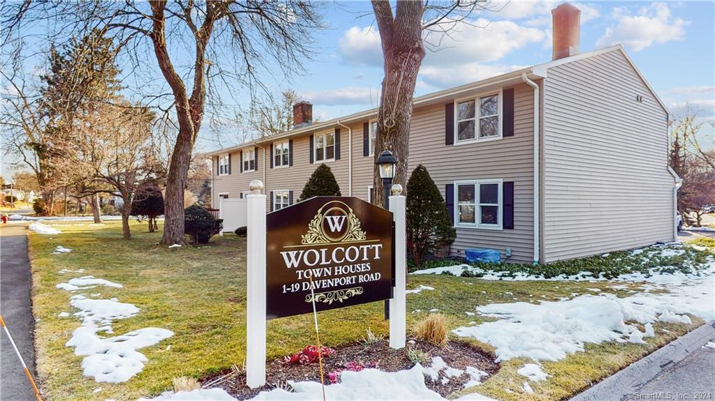 9 Davenport Rd Unit 9, West Hartford, CT 06110 Condo for Rent in West