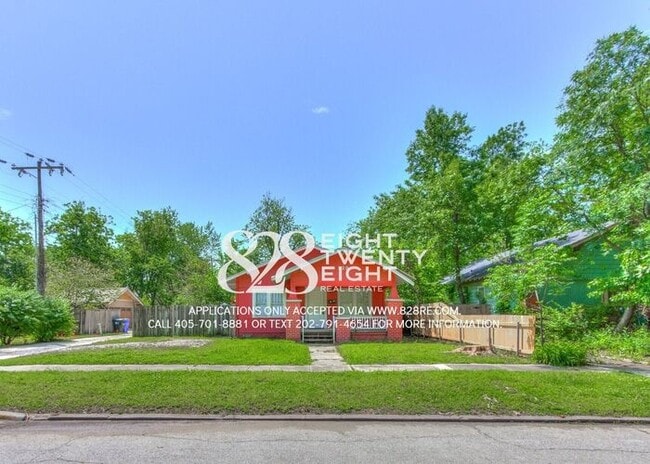 Photo - Charming 2 Bed/1 Bath Historic Bungalow in Norman Near OU Campus House