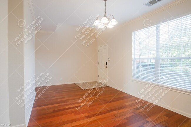 Building Photo - 3 br, 2.5 bath House - 4001 Barlow Dr