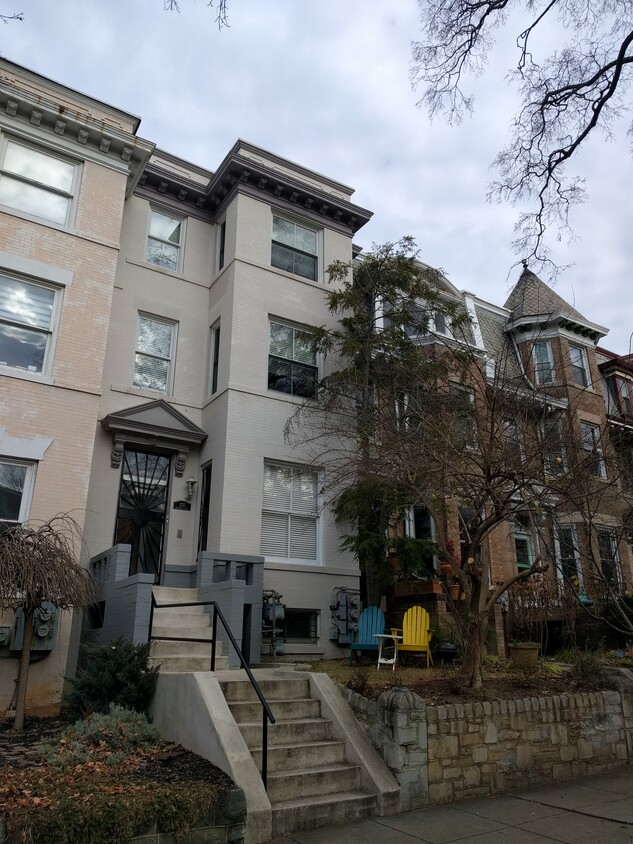 Primary Photo - 1733 Kilbourne Pl NW