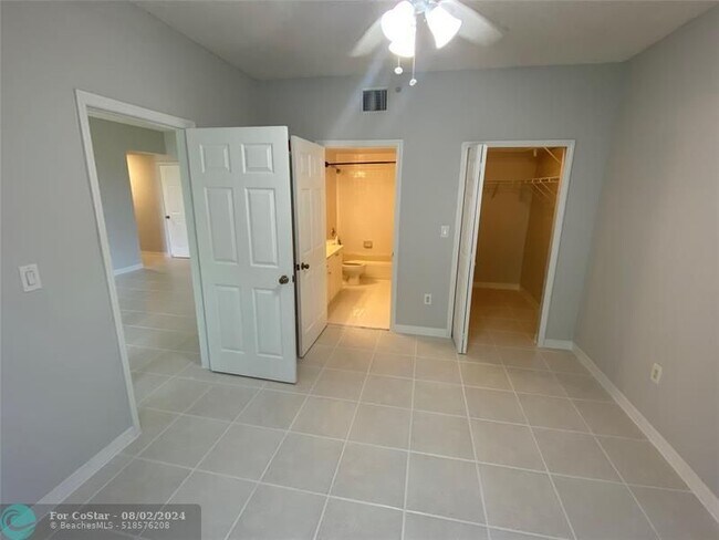 Building Photo - 7085 Nova Dr