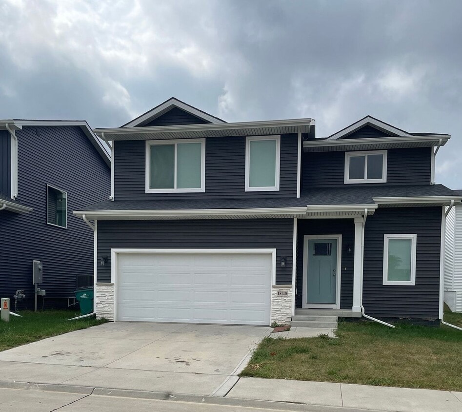 FREE RENT SPECIAL! 3 bedroom 2.5 bath Single Family Home - FREE RENT SPECIAL!  3 bedroom 2.5 bath Single Family Home