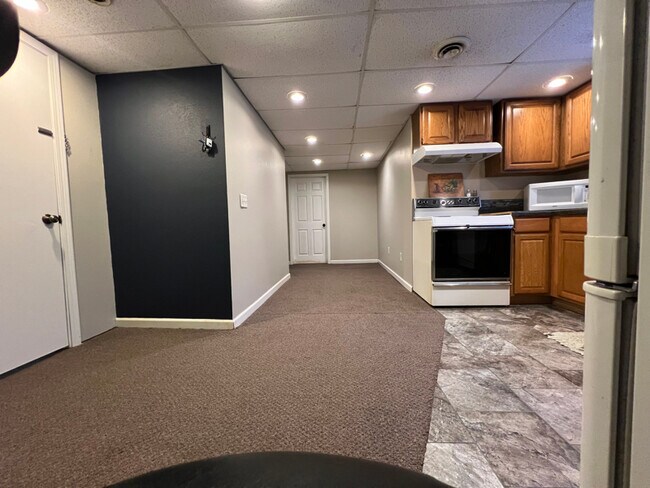 Foto del edificio - 813 1st Ave NE