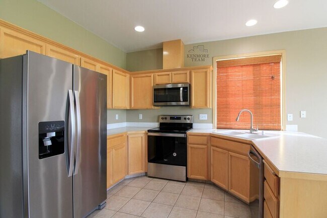 Building Photo - 9815 Mustang Dr