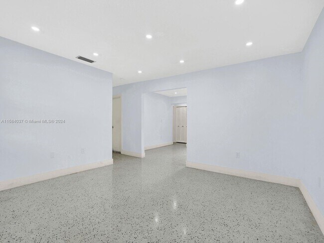 Building Photo - 8770 SW 27th St