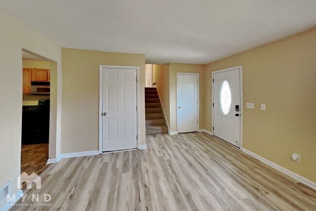 Foto del edificio - 413 River Trace Dr