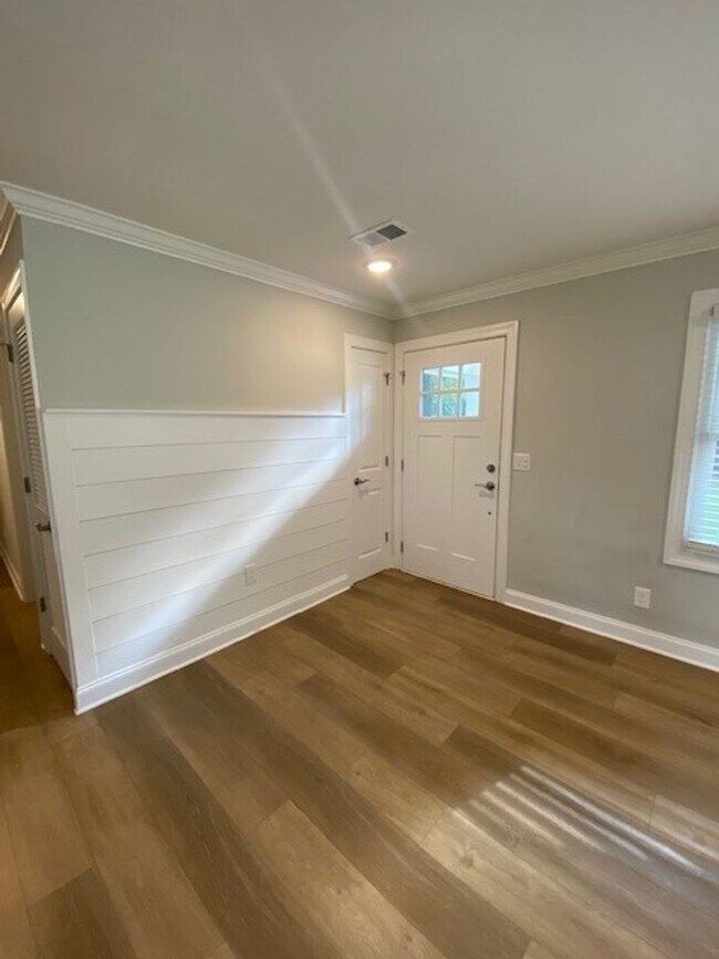 Foto del edificio - Welcome to this charming 3-bedroom, 1-bath...