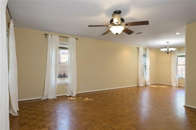 Foto del edificio - 2110 Westover Rd