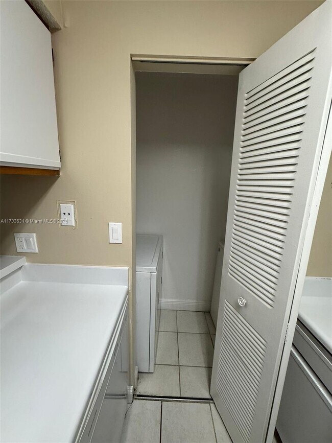 Foto del edificio - 1225 SW 46th Ave
