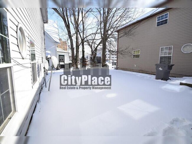 Foto del edificio - 3469 N Illinois St