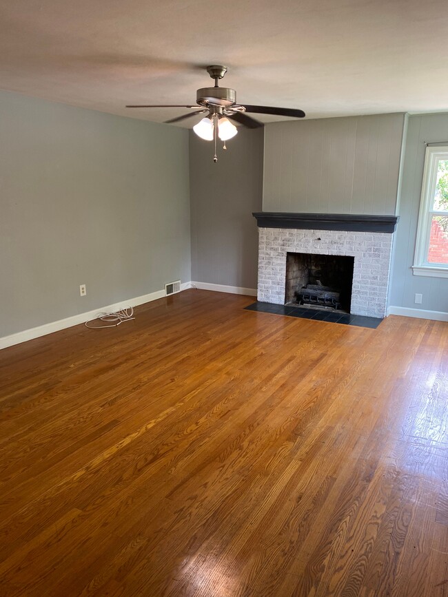 Foto del edificio - 1331 Perryville Rd