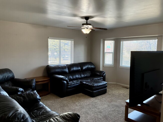 Foto del edificio - 385 Fir St