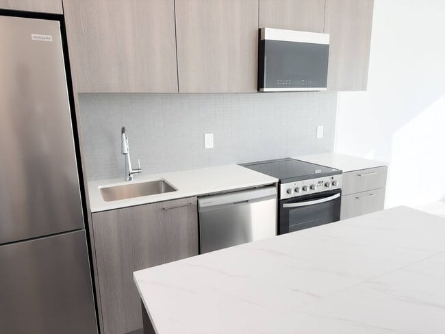 Building Photo - 7439 Kingston Rd