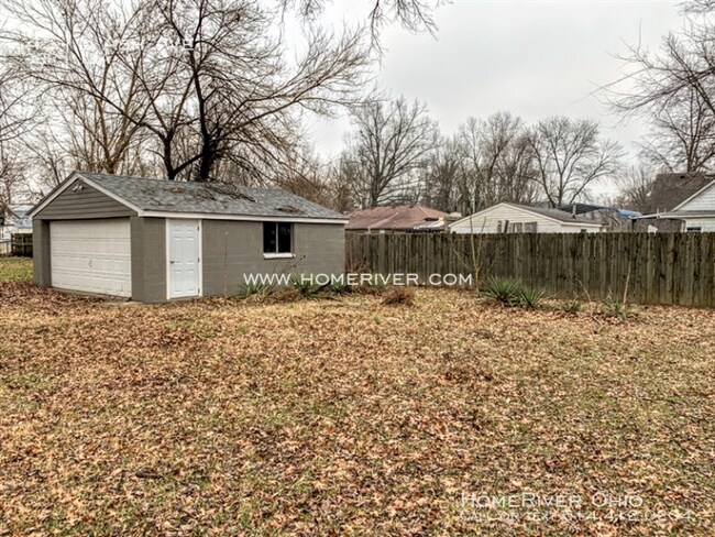 Building Photo - Check out this nice 3 BD/1 BA home!