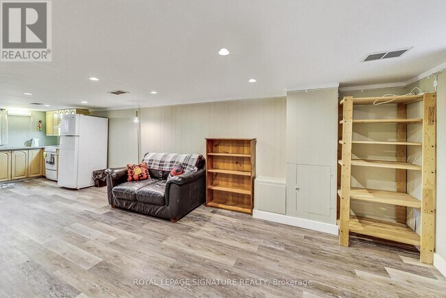 Photo du bâtiment - 1 Milne Ave