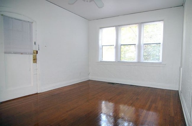 Building Photo - Forsyth Apartment