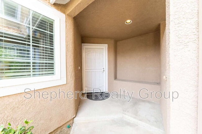 Building Photo - 1588 Elegante Ct