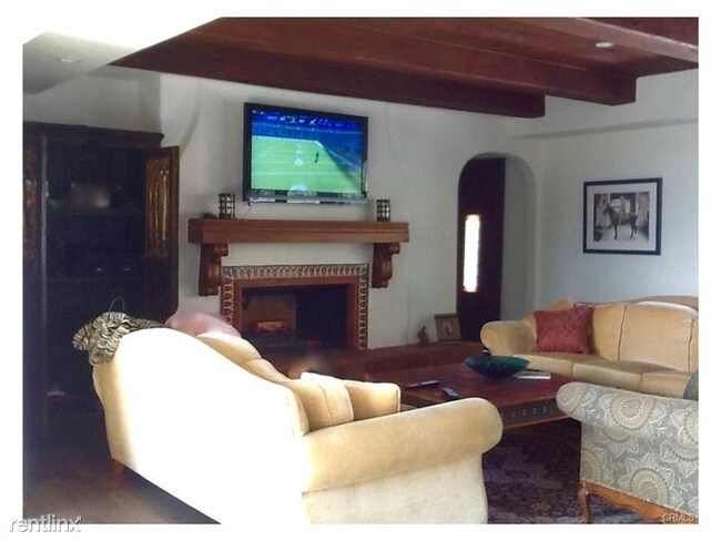 Foto del edificio - 1 W Pomegranate Rd