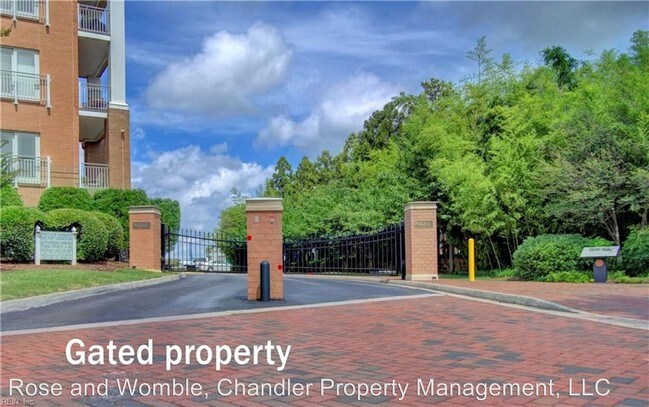 Building Photo - 2 br, 2.5 bath House - 301 Brooke Ave #103