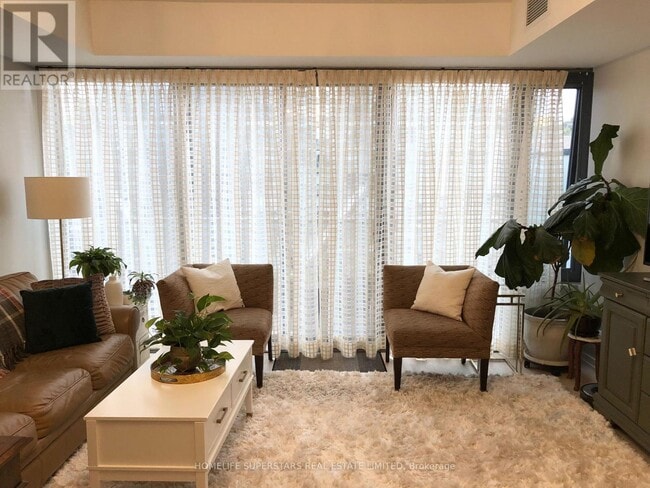 Building Photo - 60 Colborne St